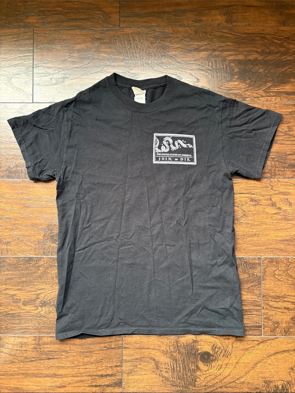 Black unisex Graphic Tee - Join or Die S